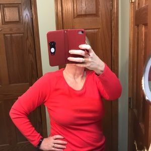 Salmon colored crown and ivy long sleeved tee